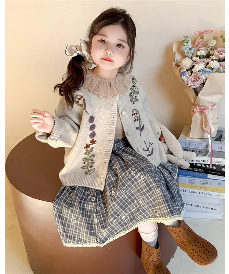 Girls Sweater 2025 Autumn New Children's Clothing Korean Style Girl Baby Retro Embroidery Knitted Cardigan Casual Simple Daily - AliExpress 1501 - Image 5